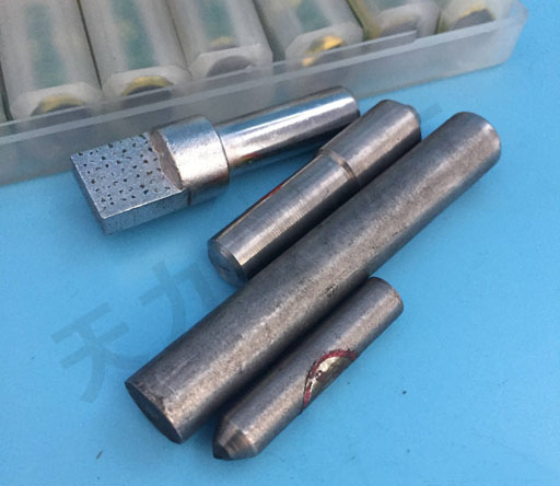修整器